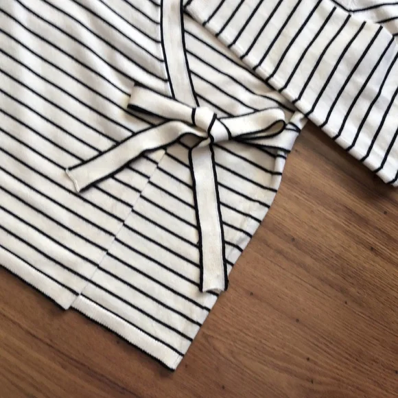 NWT Max Studio wrap sweater with stripes Size L - Picture 4 of 5